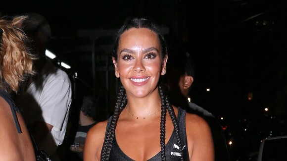 Mini nattes et survêtement de luxe, le look de Cristina Pedroche à la Fashion Week de New York