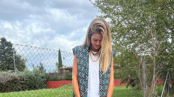 Le gilet d'Amelia Bono qui égayera n'importe quel t-shirt blanc