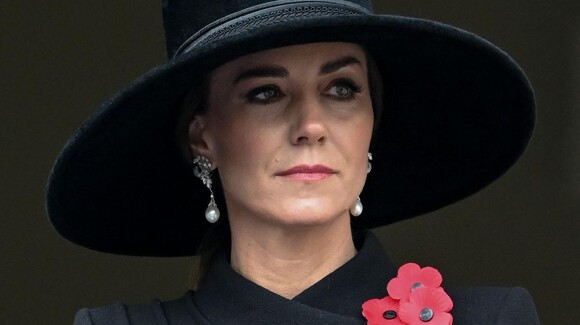 Kate Middleton rend hommage à la princesse Diana avec ses boucles d'oreilles et son élégant chapeau