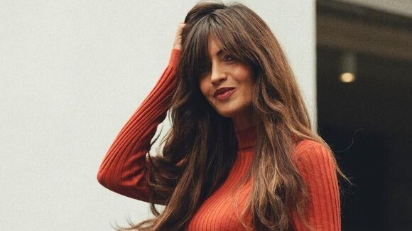 Sara Carbonero et la robe en velours avec laquelle elle nous dit ce qu'elle va porter ces vacances