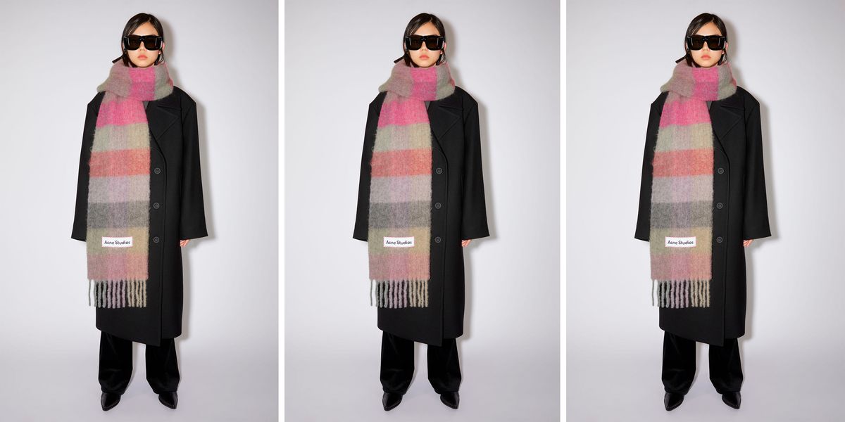 Pourquoi l'écharpe Acne Studios est toujours un accessoire de statut hivernal