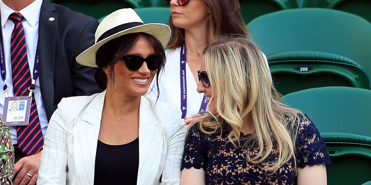 La vente d'archives de Cuyana comprend le chapeau d'été de Meghan Markle