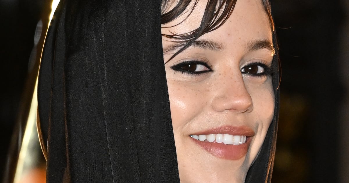 Les ongles de mannequin de Jenna Ortega à la Fashion Week de Paris