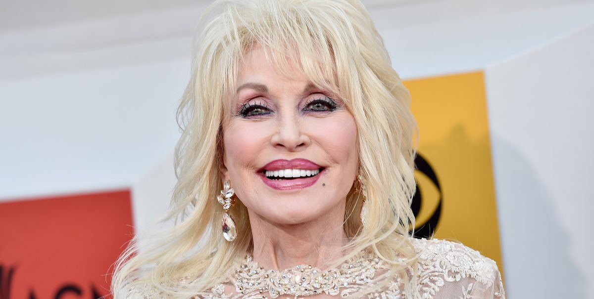 Dolly Parton révèle pourquoi elle dort toujours avec son maquillage