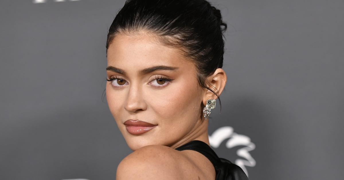 Kylie Jenner porte un soutien-gorge push-up Black Skims sur Instagram