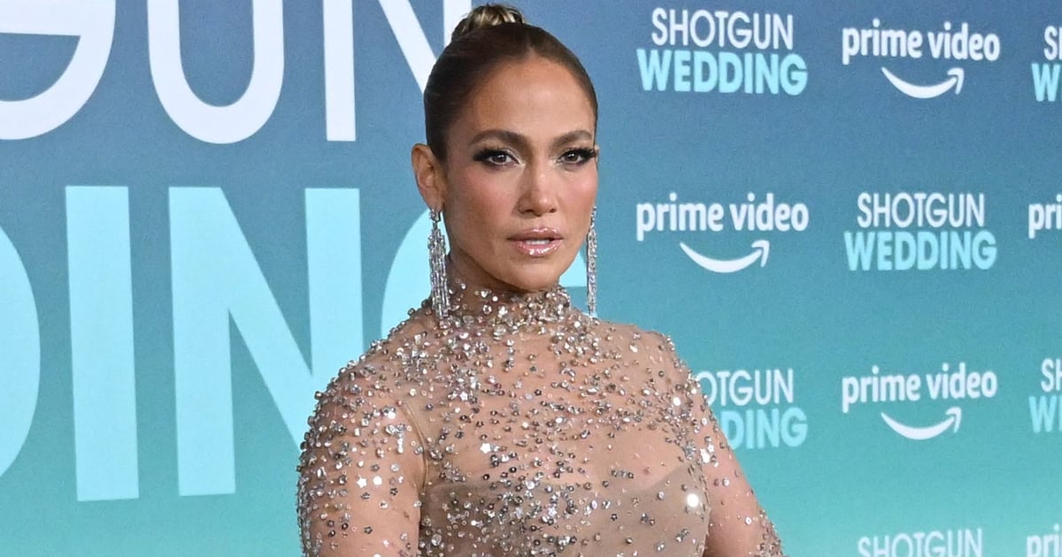 La robe transparente Valentino de J Lo à la première du mariage Shotgun