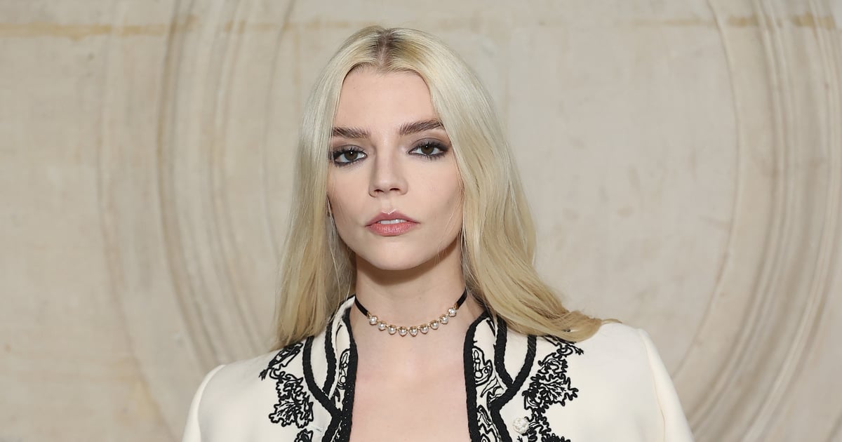 Le corset plongeant Dior d'Anya Taylor-Joy à la Fashion Week de Paris