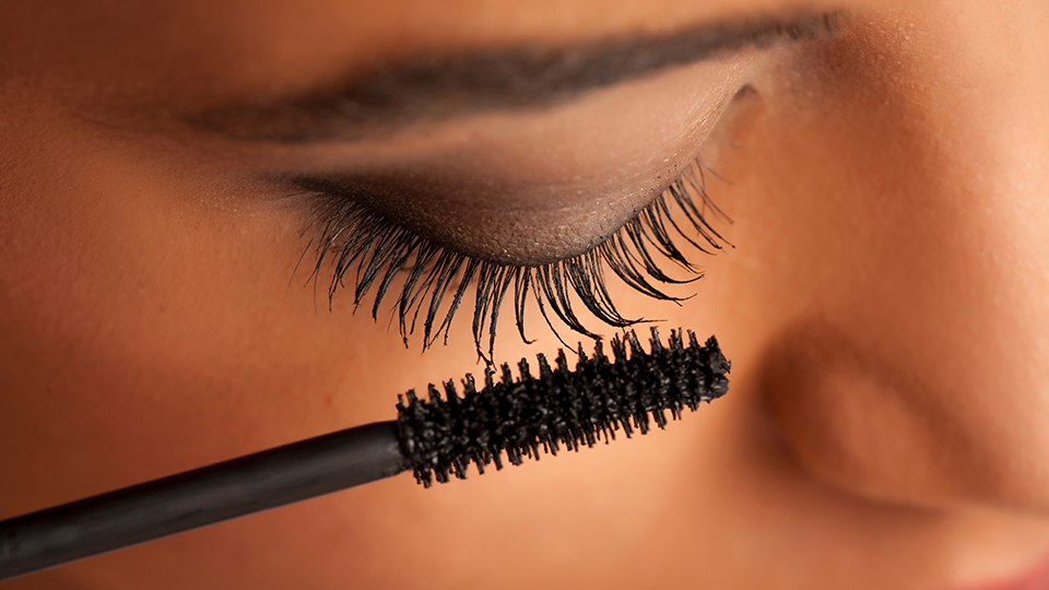 Shoppers Insist ‘There Is Literally No Need For False Lashes’ Thanks to This Volumizing Mascara That’s Down to $10