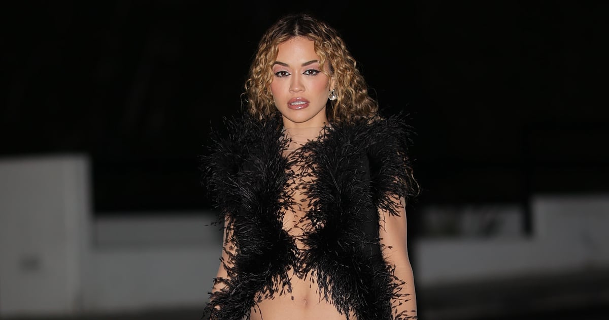 La robe transparente de Rita Ora à la soirée des pré-Grammys