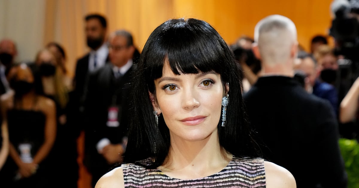 Lily Allen fait ses débuts avec Blonde Blunt Bob : voir les photos