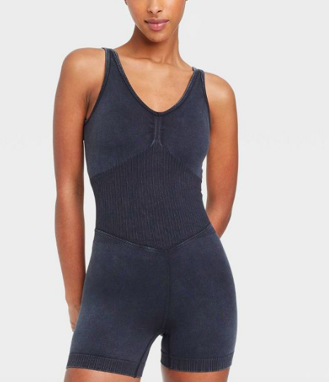 Body court sans couture