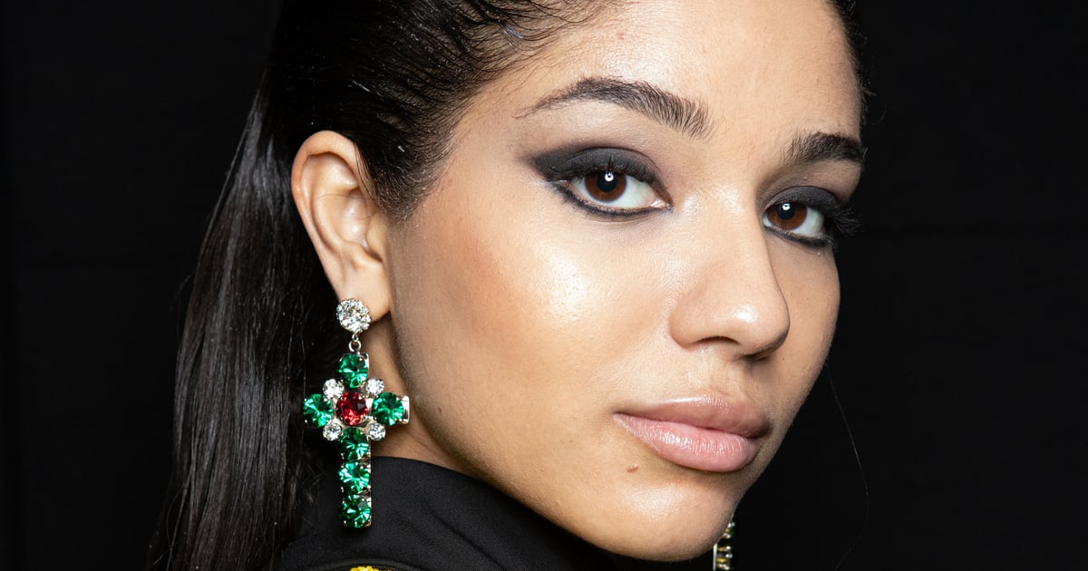 La double doublure est une tendance de maquillage des années 2000 qui revient