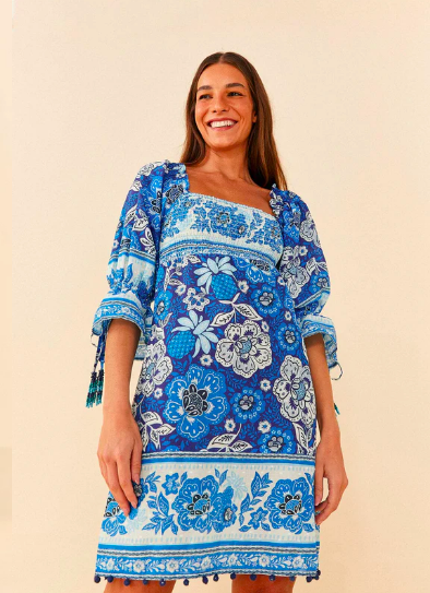 Mini robe pleine de fleurs