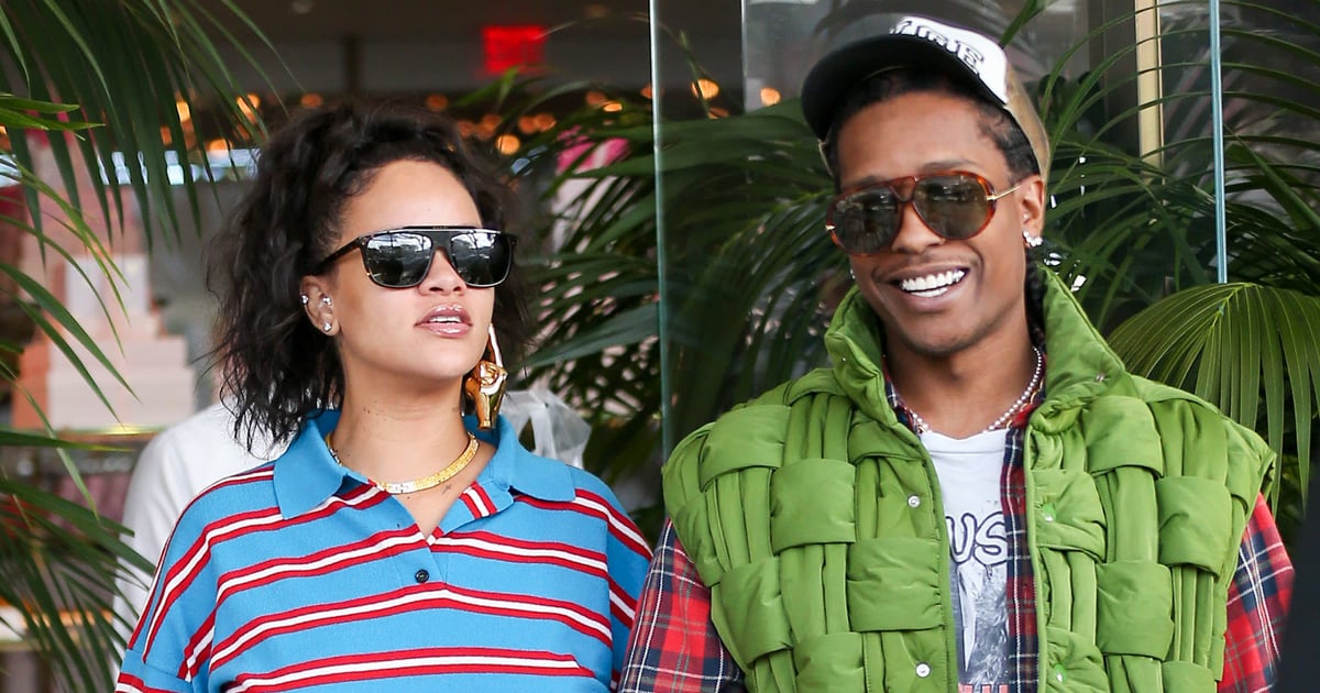 Rihanna porte un polo court Loewe et un jean taille basse