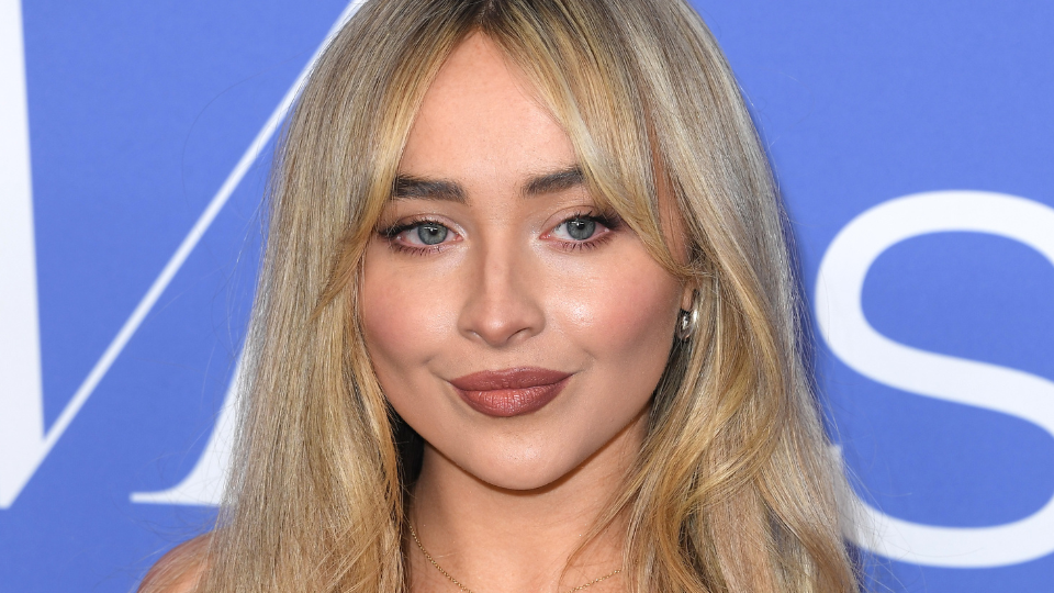 Sabrina Carpenter’s ’90s Lip at the Billboard Women in Music Awards Cost Less Than $6