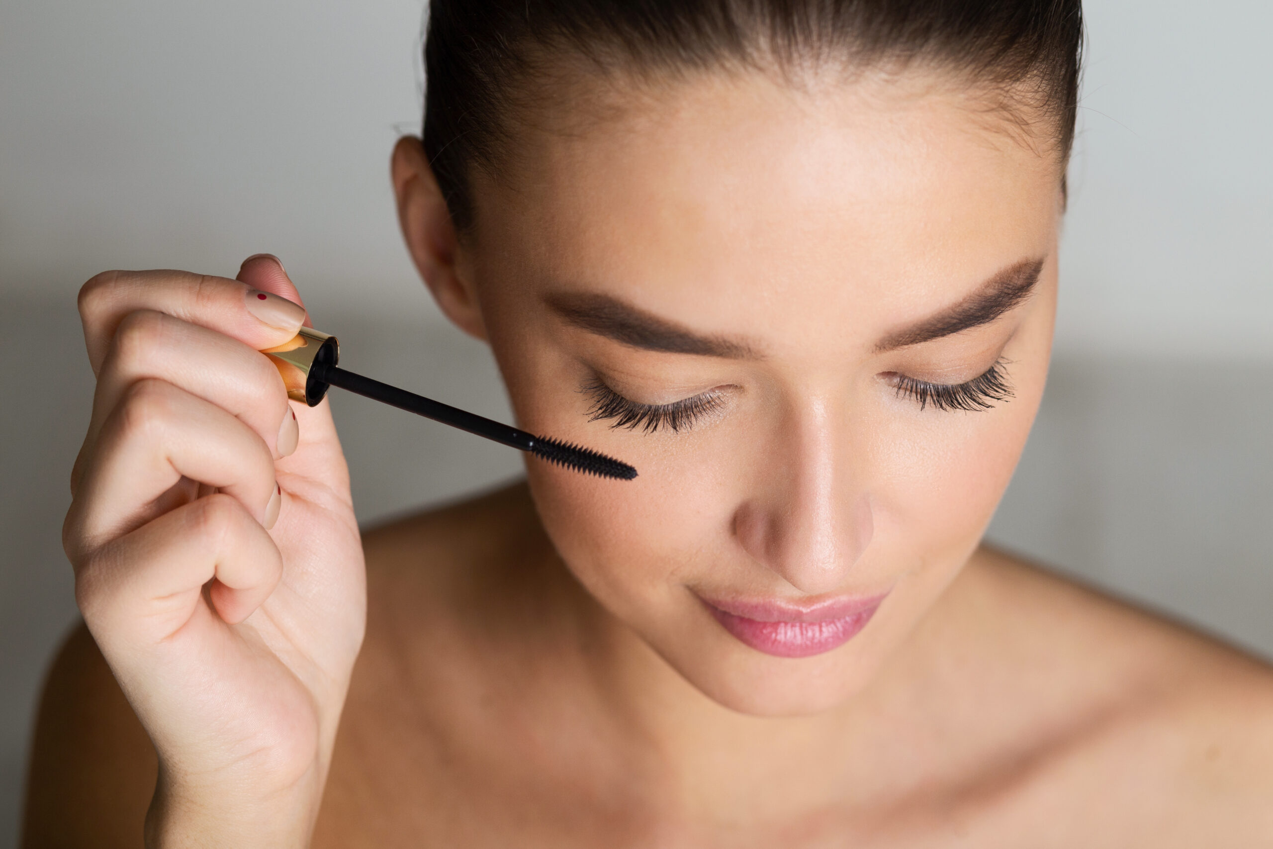 One Shopper Swears This $9 Mascara Makes Their Eyelashes So ‘Unbelievably Long,’ They Look Like Lash Extensions
