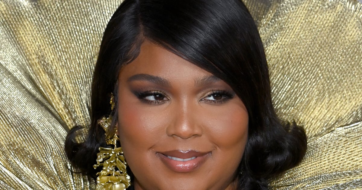 La French Moon Manucure de Lizzo est super sexy