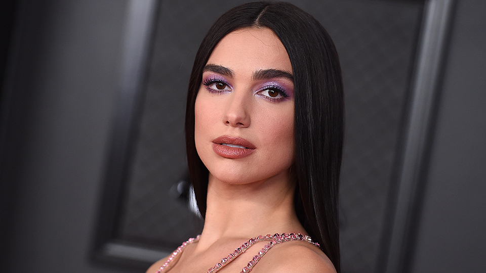https://stylecaster.com/tag/call-your-stylist/