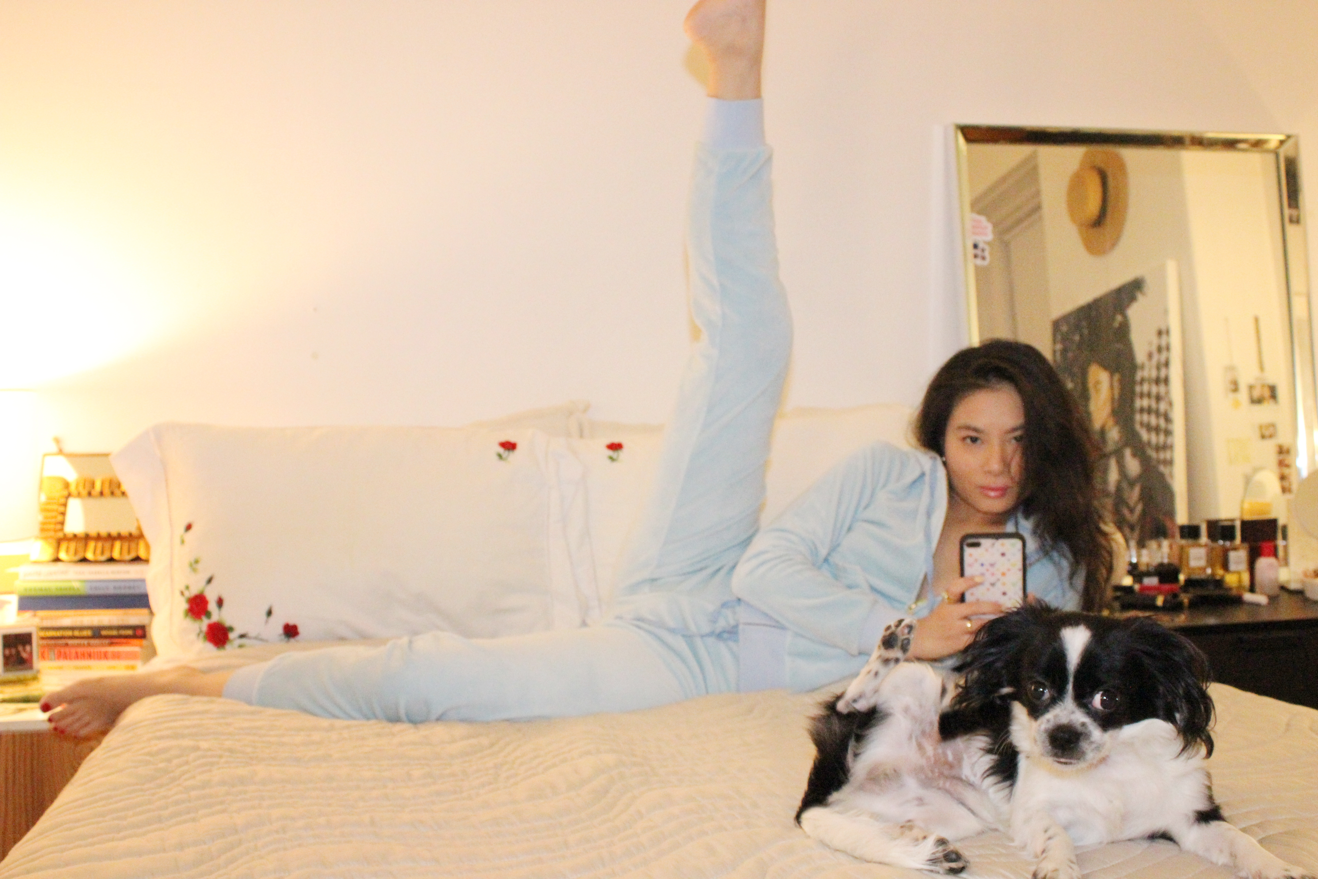 STYLECASTER |  J'ai essayé de faire en sorte que les survêtements Juicy Couture se reproduisent en 2019