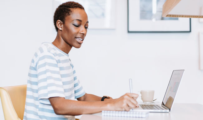 Comment soutenir les femmes noires sur le lieu de travail