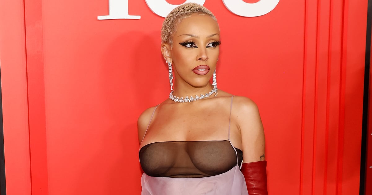 Doja Cat porte une robe transparente Valentino au gala Time100