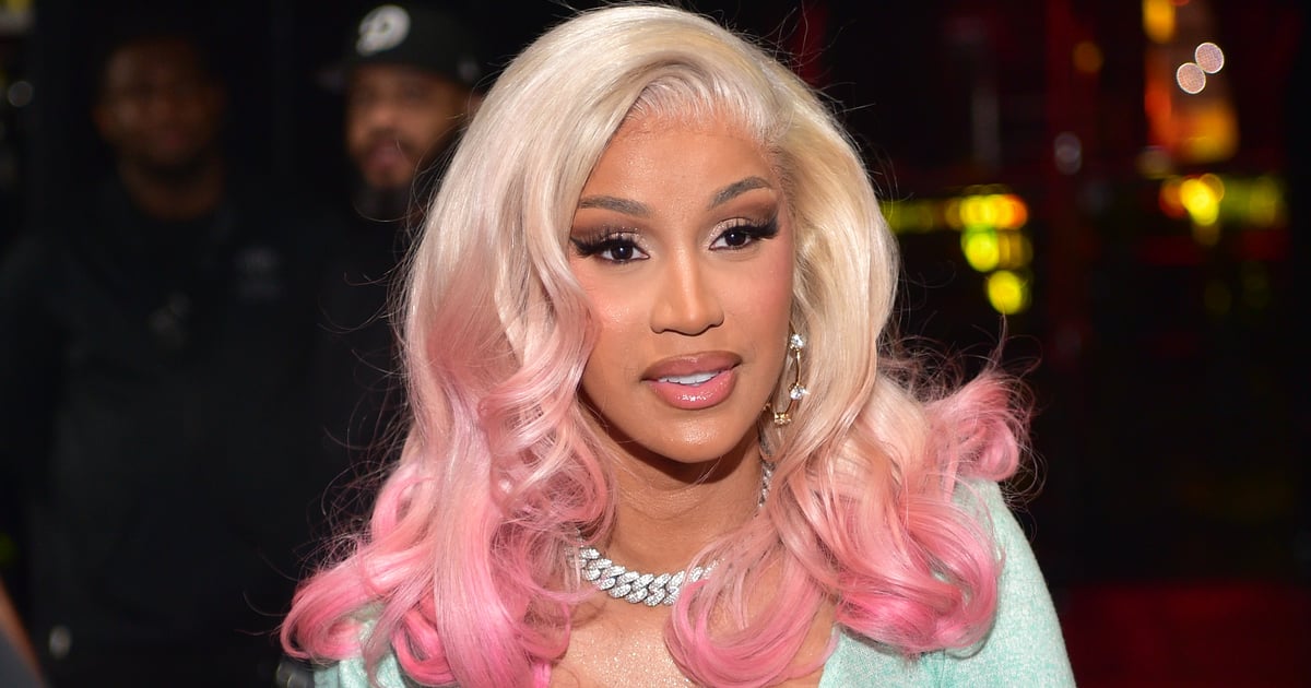 Combinaison vert menthe de Cardi B et sac Hermès Kelly assorti