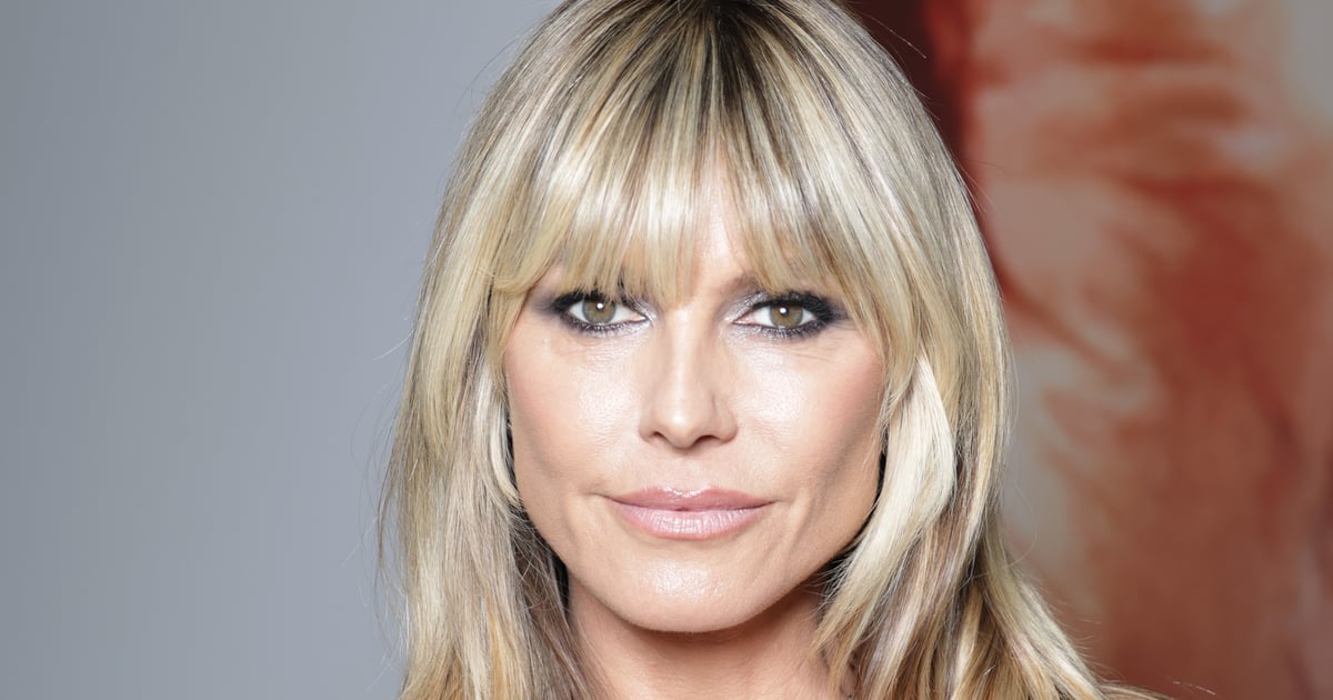 Heidi Klum porte un bikini en crochet rose et blanc