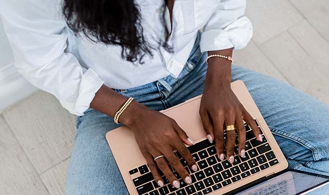 Pourquoi je m'habille pour travailler à domicile cette année
