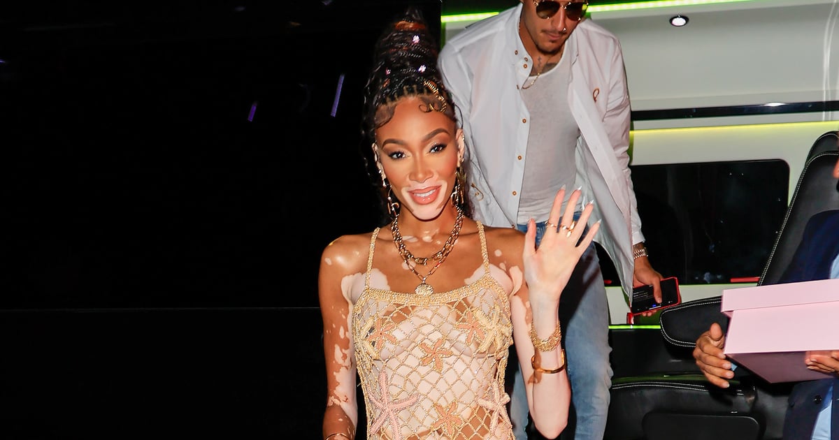 Winnie Harlow porte une robe transparente inspirée de la sirène