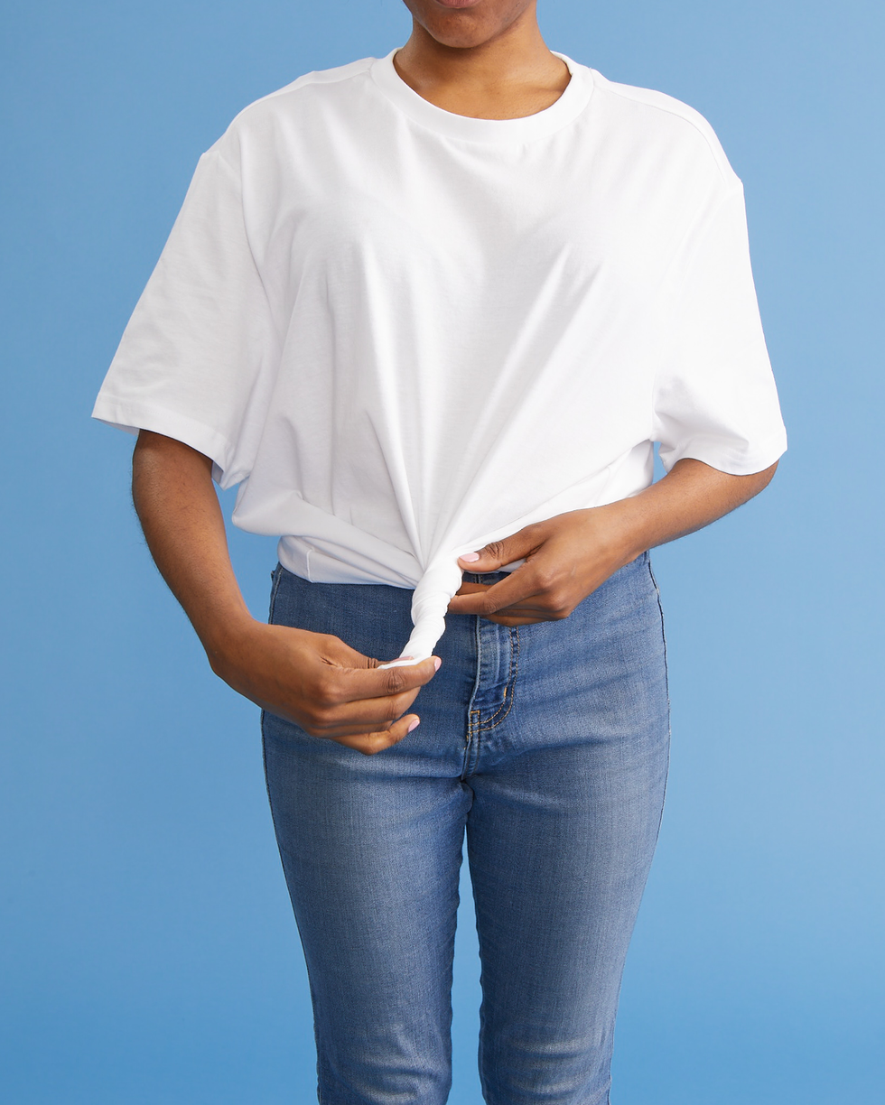 comment nouer un nœud sur le devant d'une chemise