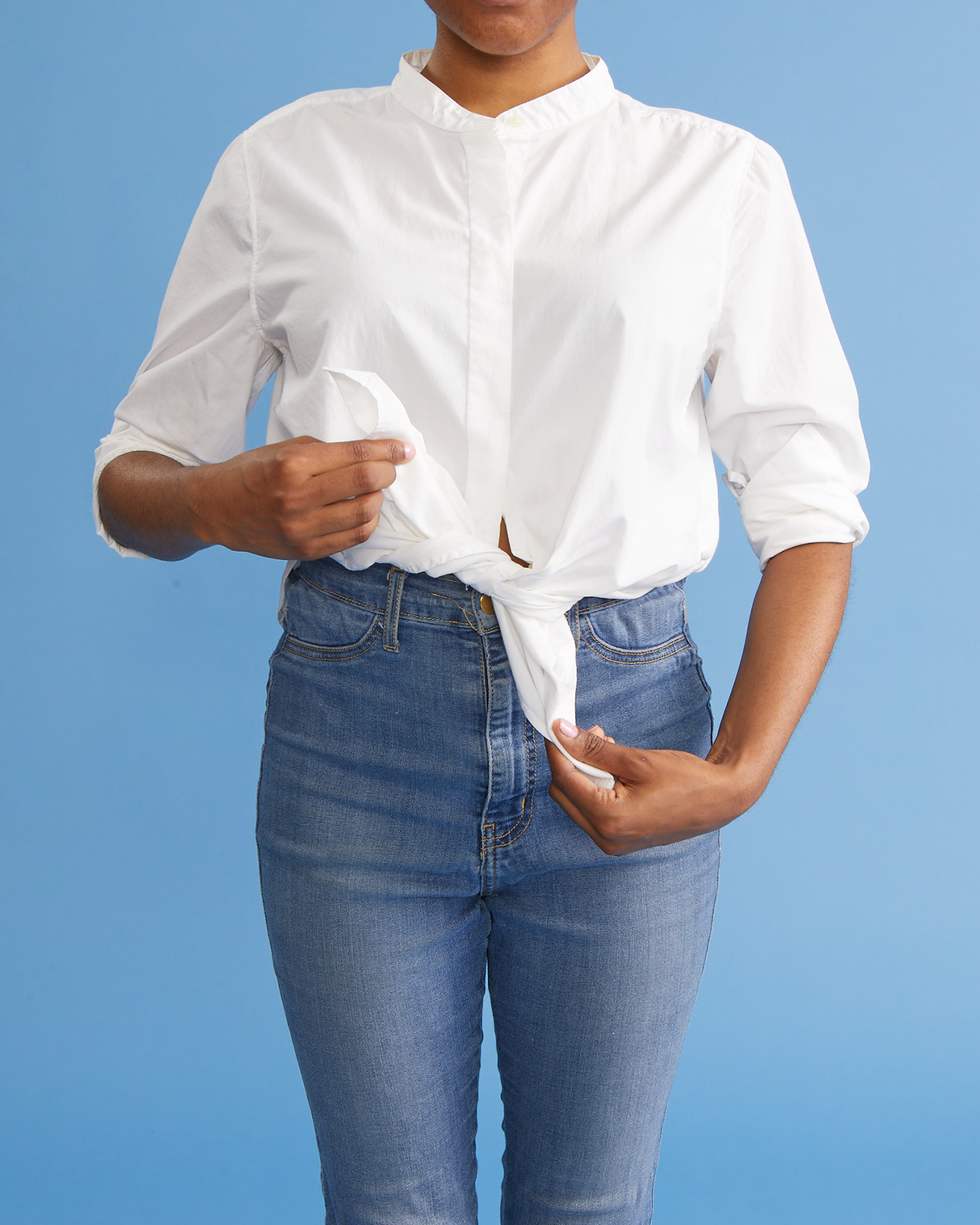 comment nouer une chemise boutonnée