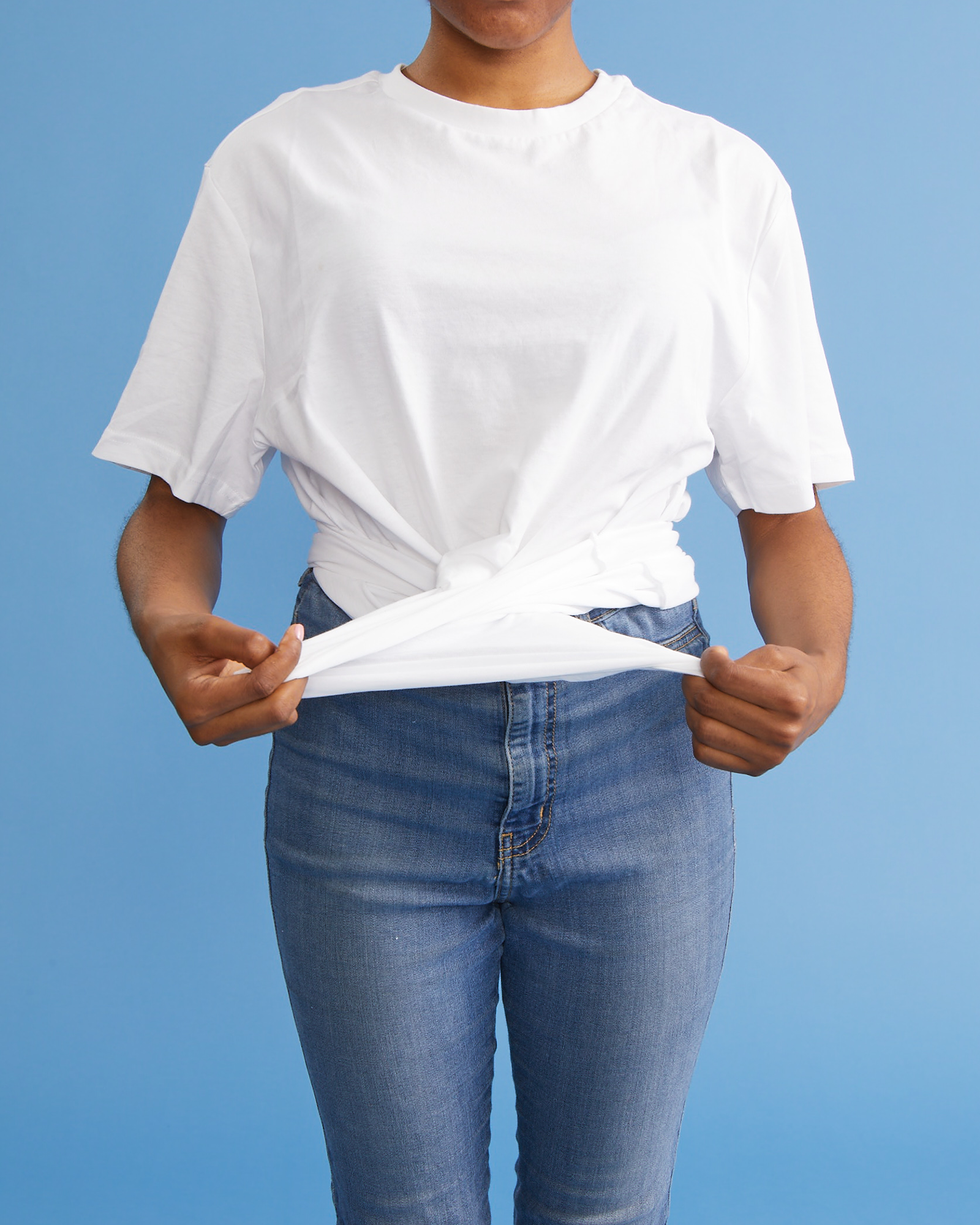 comment nouer une chemise criss cross tuck