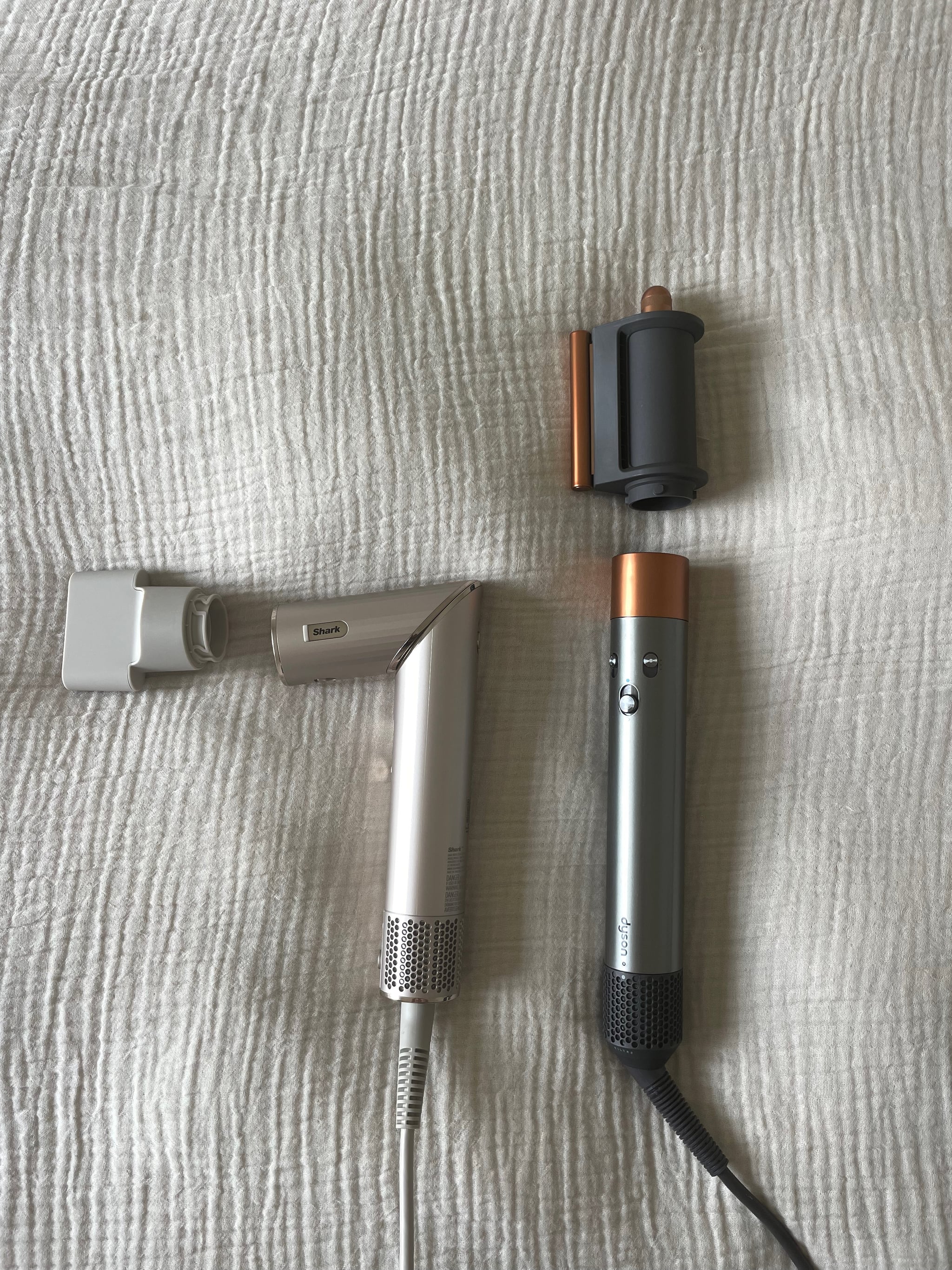 Dyson Airwrap contre Shark FlexStyle