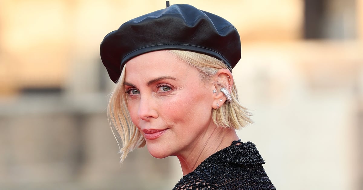 Charlize Theron dit que les rumeurs sur la chirurgie plastique sont fausses