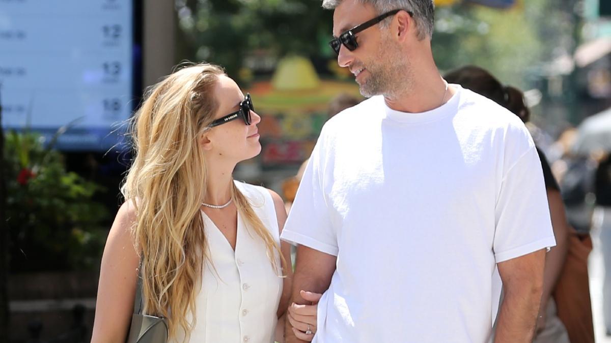 Jennifer Lawrence a le look parfait pour aller au bureau en été