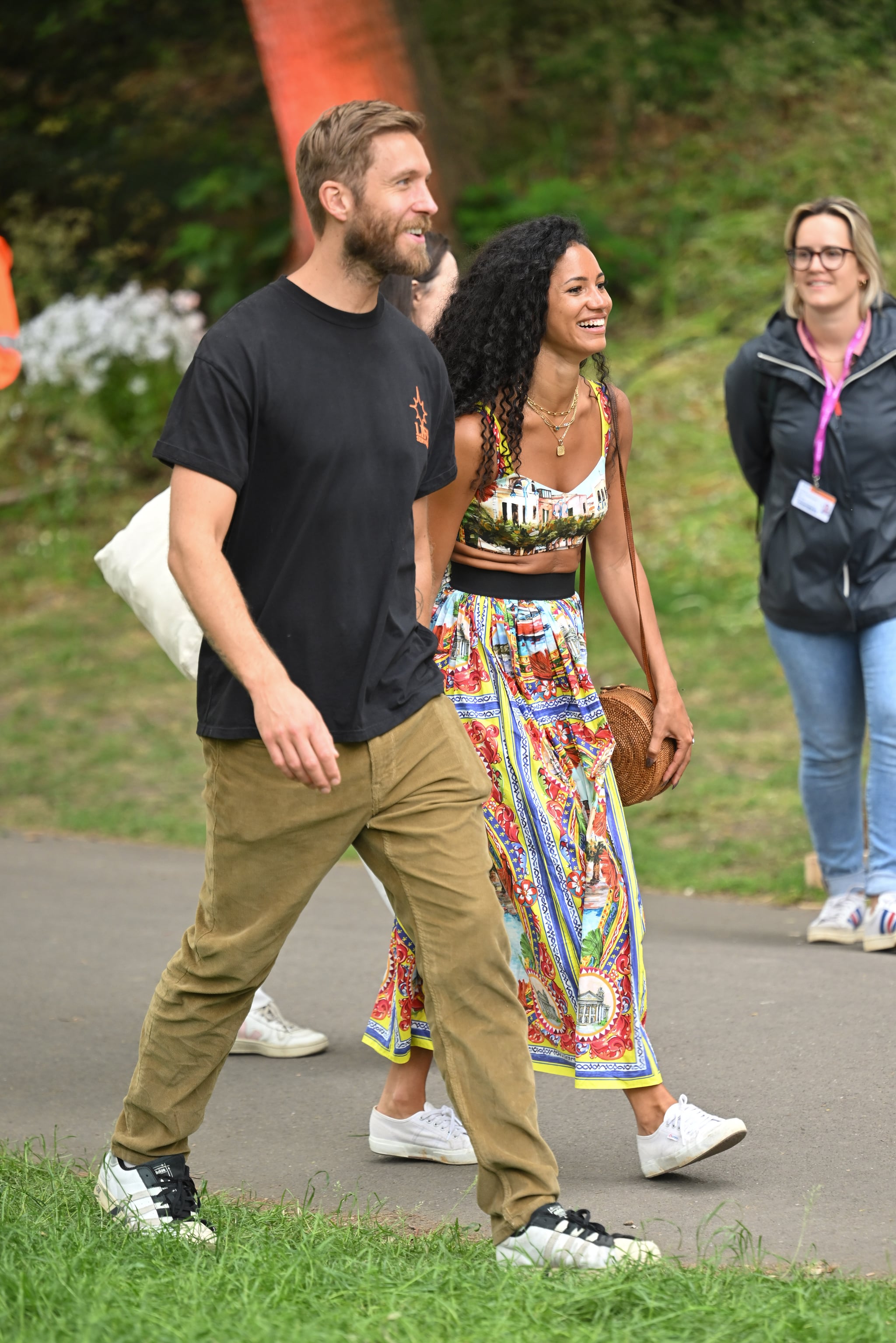 LONDRES, ANGLETERRE - 23 MAI : Vick Hope et Calvin Harris assistent au Chelsea Flower Show le 23 mai 2022 à Londres, en Angleterre.  (Photo de Karwai Tang/WireImage)