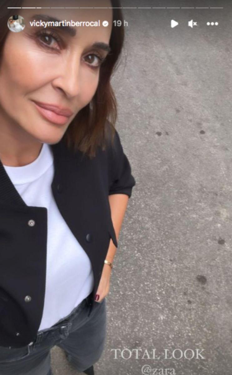 Vicky Martín Berrocal avec un t-shirt Zara