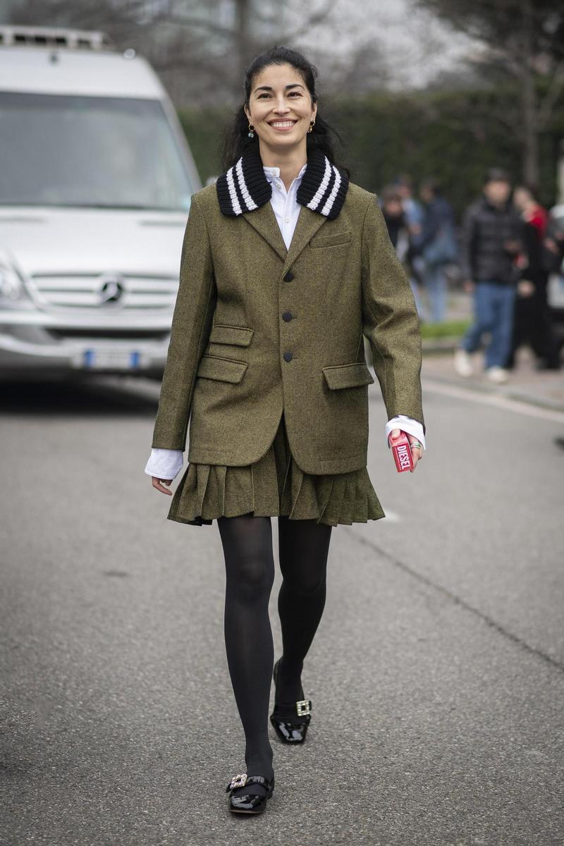 Look avec une jupe de table