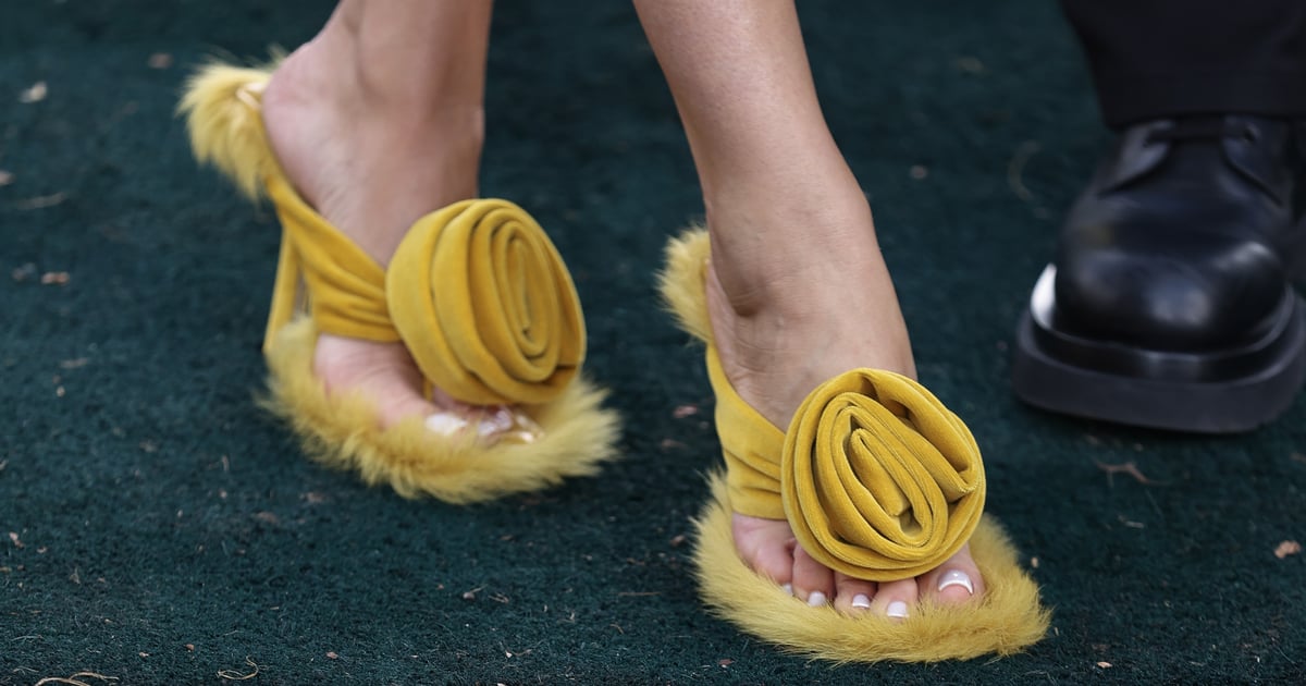 Célébrités portant des talons moelleux Burberry
