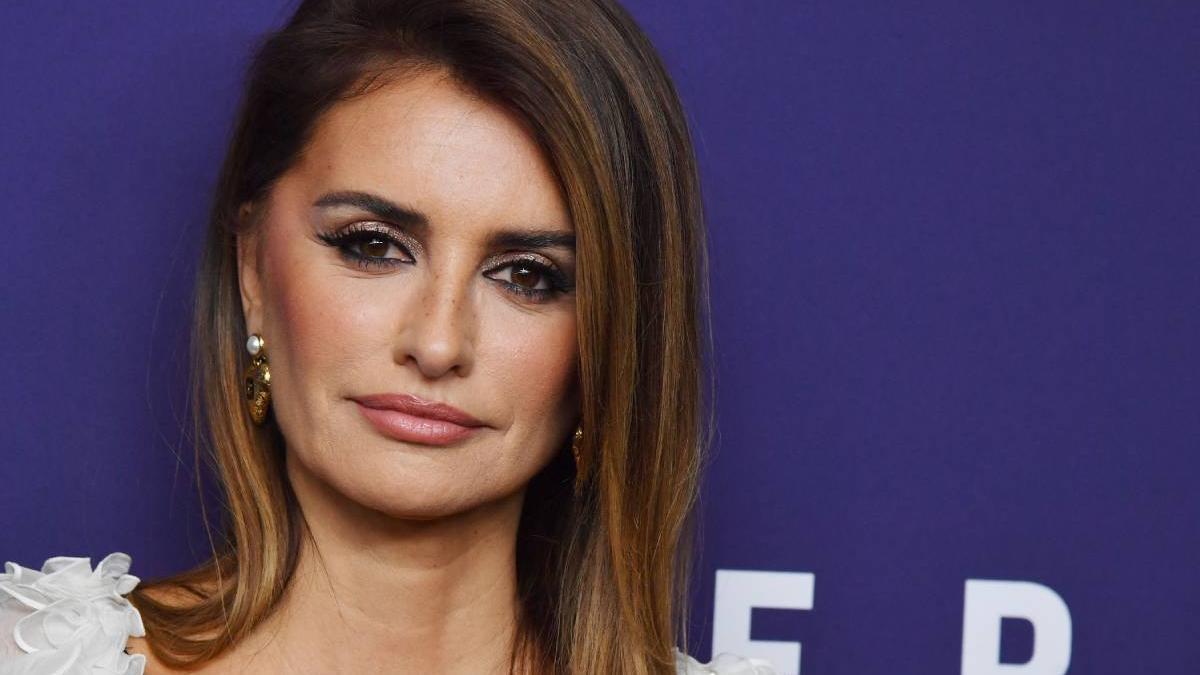 La robe à fleurs de Penélope Cruz pas comme les autres