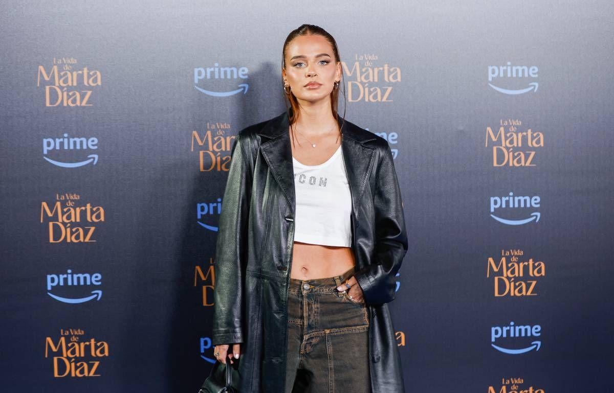 Laura Escanes au look dosmilero