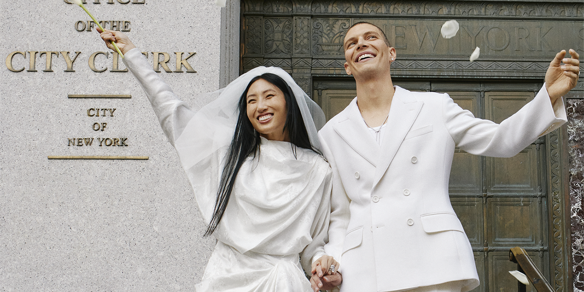 Les looks de mariage préférés de Bazaar en 2023, photographiés à l'hôtel de ville de New York
