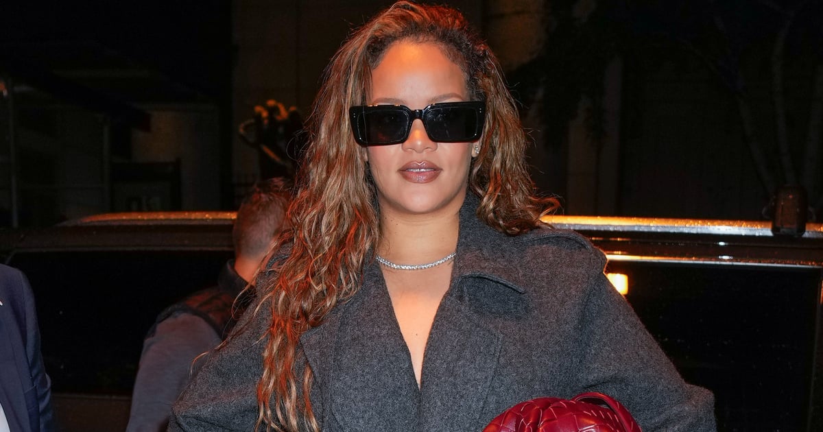 Rihanna abandonne ses petits sacs à main avec une pochette Bottega géante