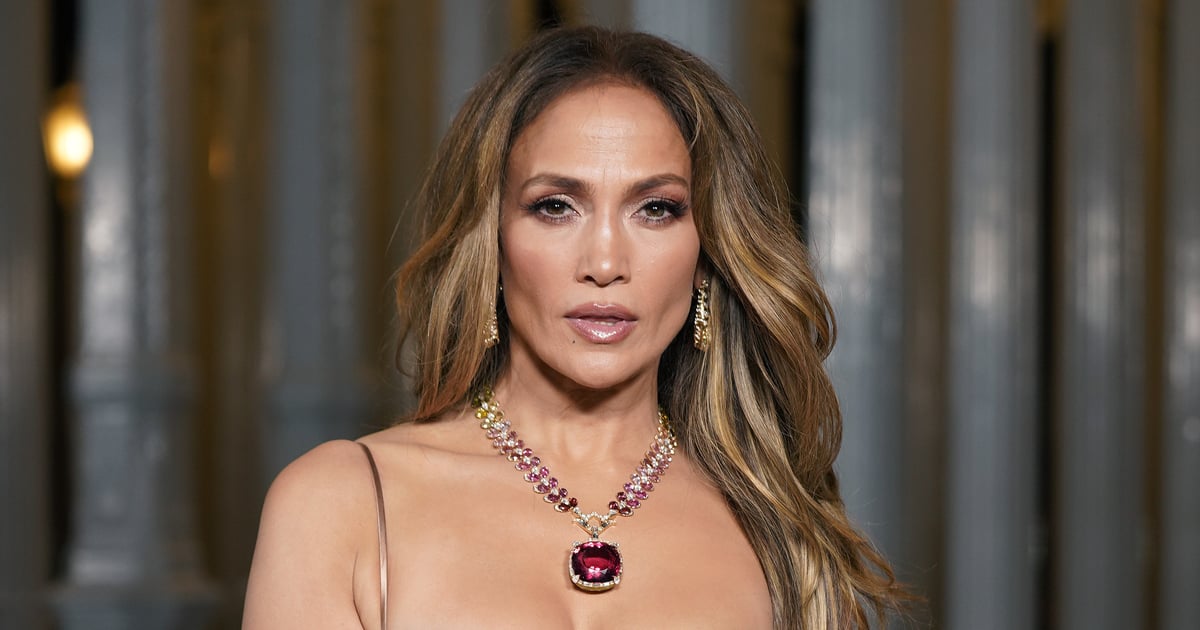 La coupe de cheveux de Jennifer Lopez pour le défilé Schiaparelli
