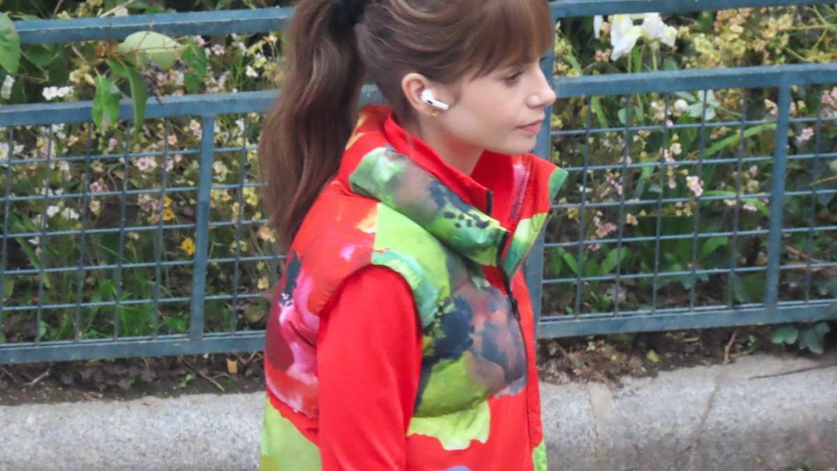 Les sneakers qui seront tendance selon les premières images de la quatrième saison d'Emily in Paris