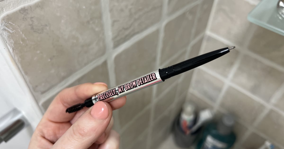 Bénéficiez précisément des cosmétiques, mon examen du détail des sourcils