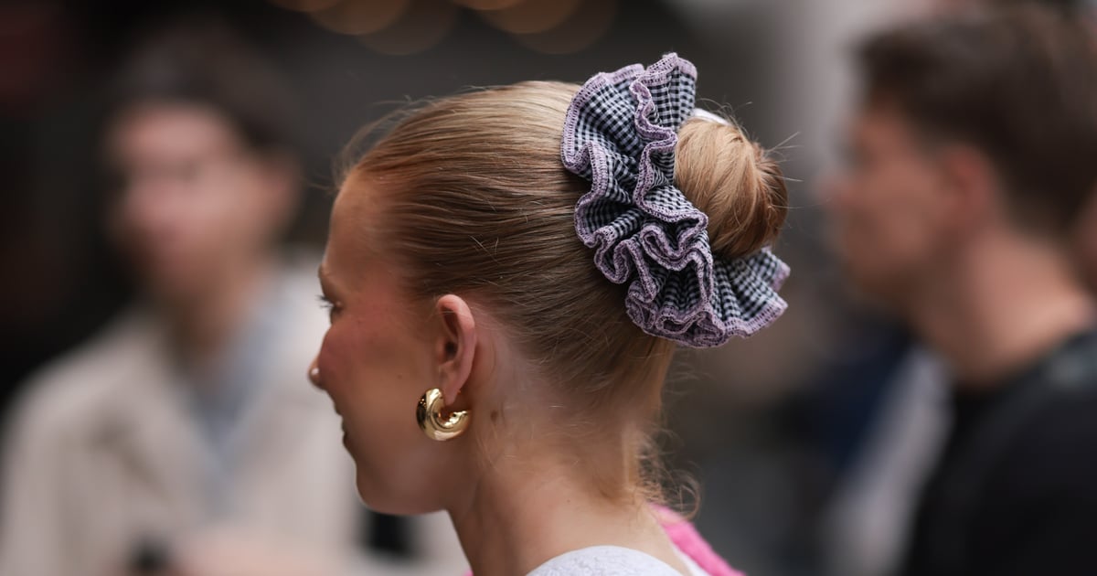 Les femmes britanniques récupèrent le chouchou pour cheveux