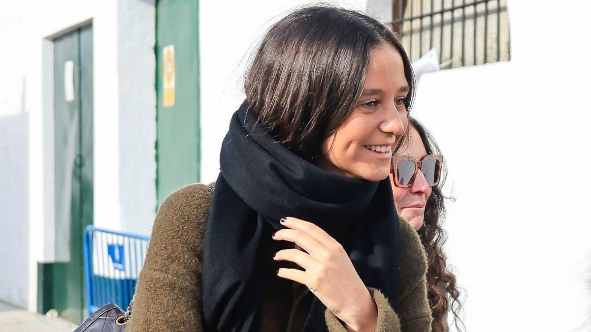 Victoria Federica a également rejoint le phénomène Adidas Samba mais pas comme le reste du monde