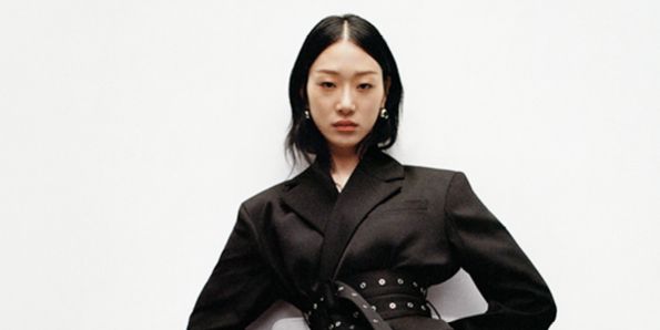 La dernière collaboration de design de H&M est avec la marque émergente ROKH