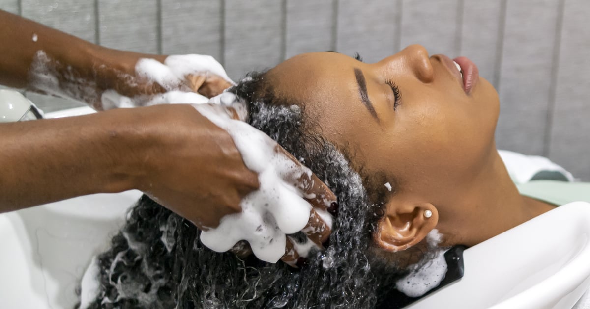 Le meilleur shampooing clarifiant pour cheveux bouclés